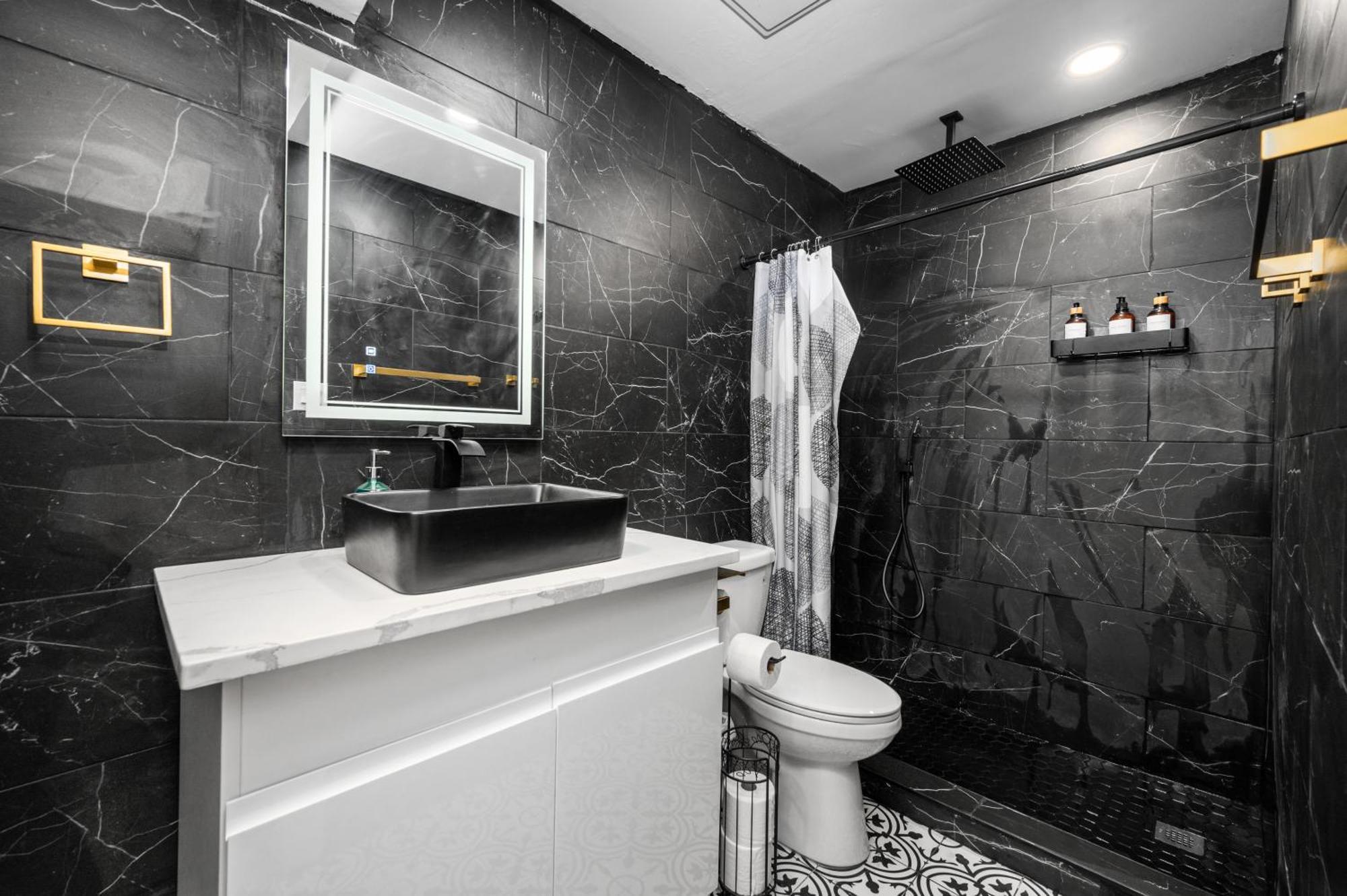 Ferienwohnung Bright & Airy Apt Close To Everything With Free Park Houston Exterior foto