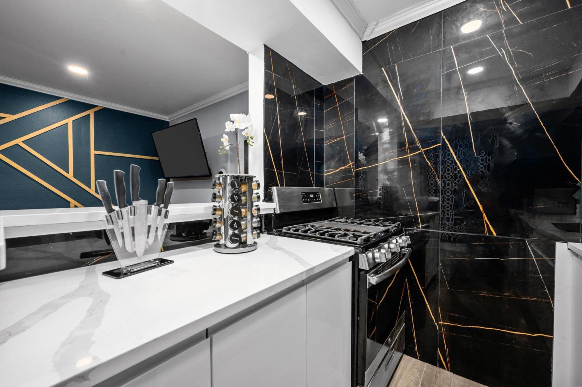 Ferienwohnung Bright & Airy Apt Close To Everything With Free Park Houston Exterior foto